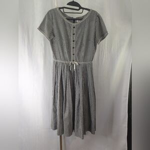 60s Black & White Gingham Dress Vintage Picnic 27" Waist Retro A-line (B03)